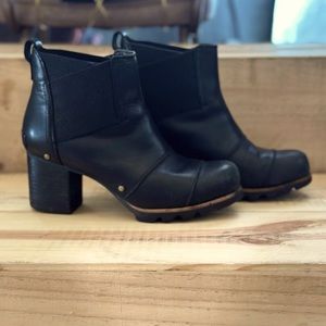SOREL Addington Black Leather Boots